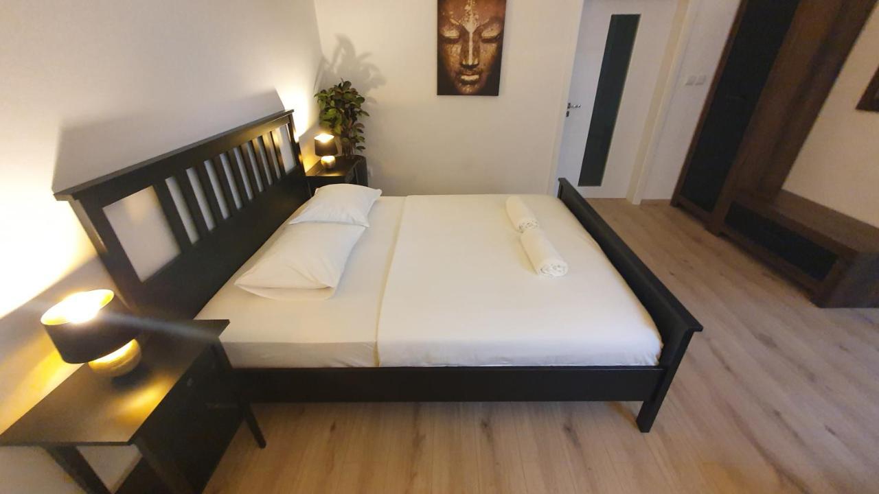 Le Monde Apartment Bratislava - Amazing 5Bdr In Downtown Exterior foto